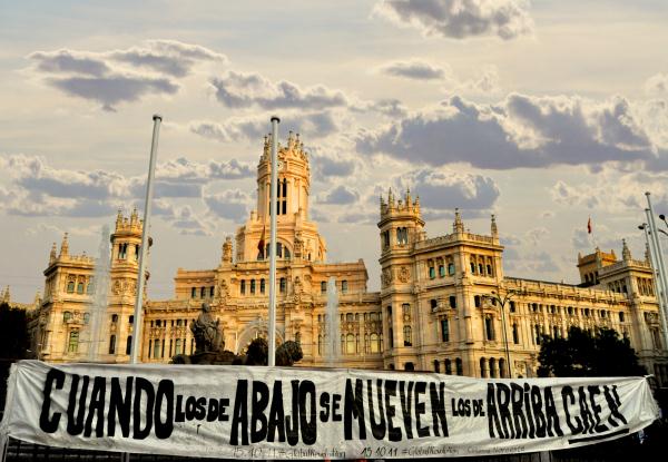 Cuando Los De Abajo Se Mueven Los De Arriba Caen