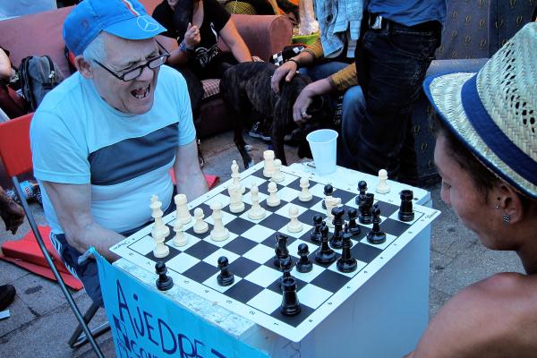 No se le pueden poner puertas al Sol